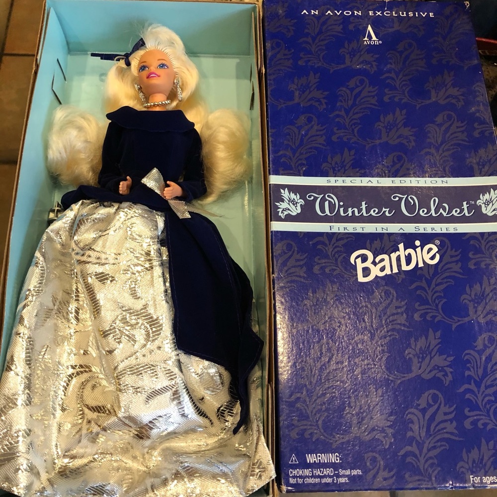 Winter Velvet Barbie 1995firm price